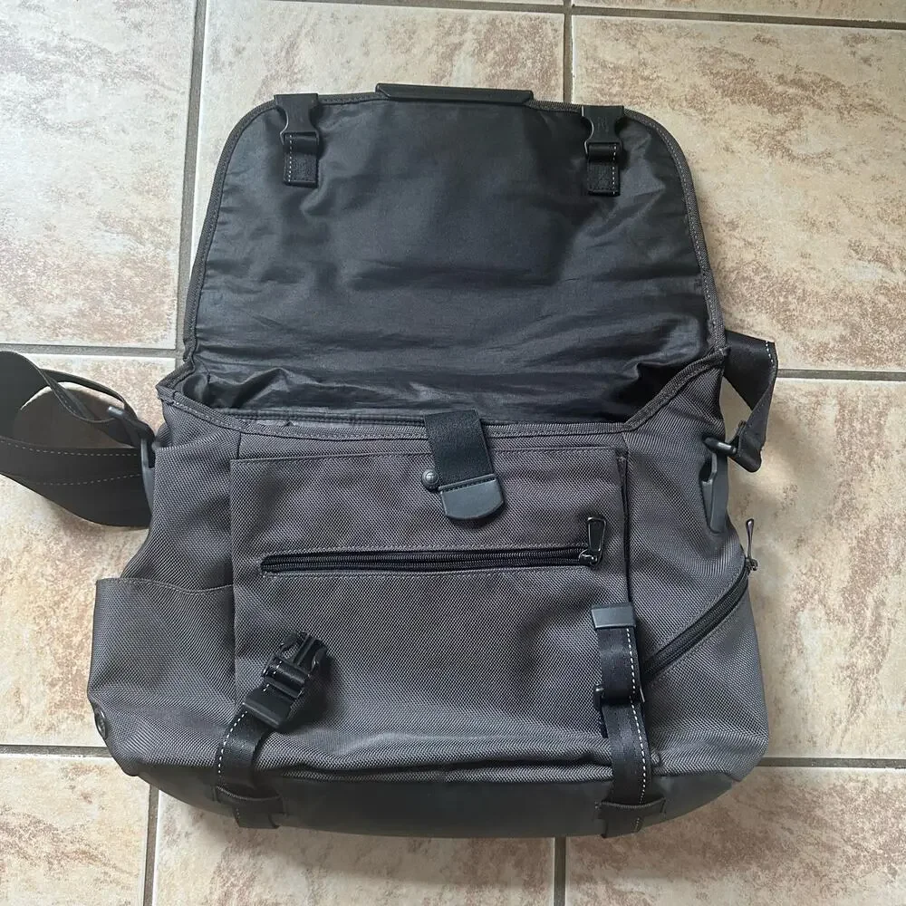 Tumi‎ T For Tech Briefcase Messenger Laptop Bag Crossbody Strap Black